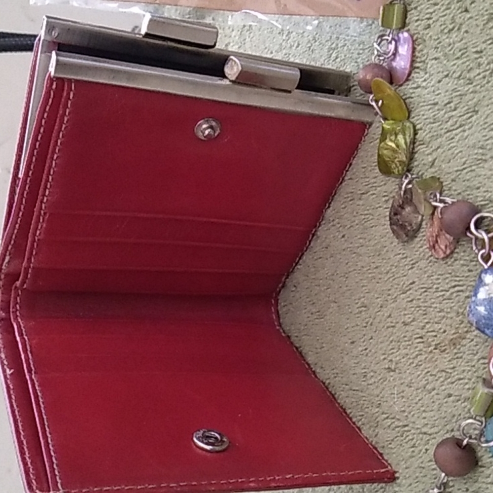 Kenneth cole wallet with multicolor necklace and earrings - Picture 3 of 8